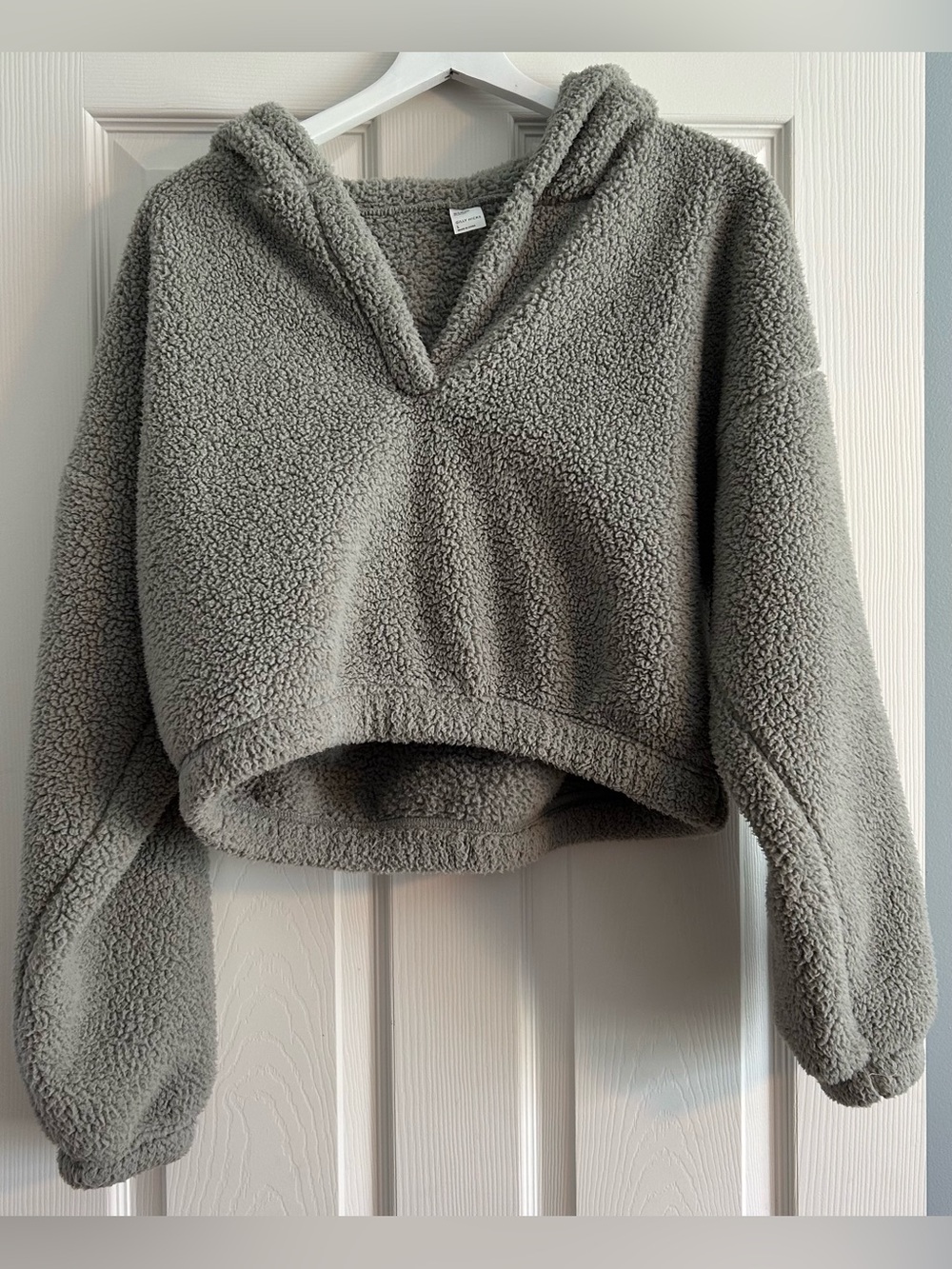 Gilly Hicks Dusty Sage Green Sherpa Cropped Hoodie - size large